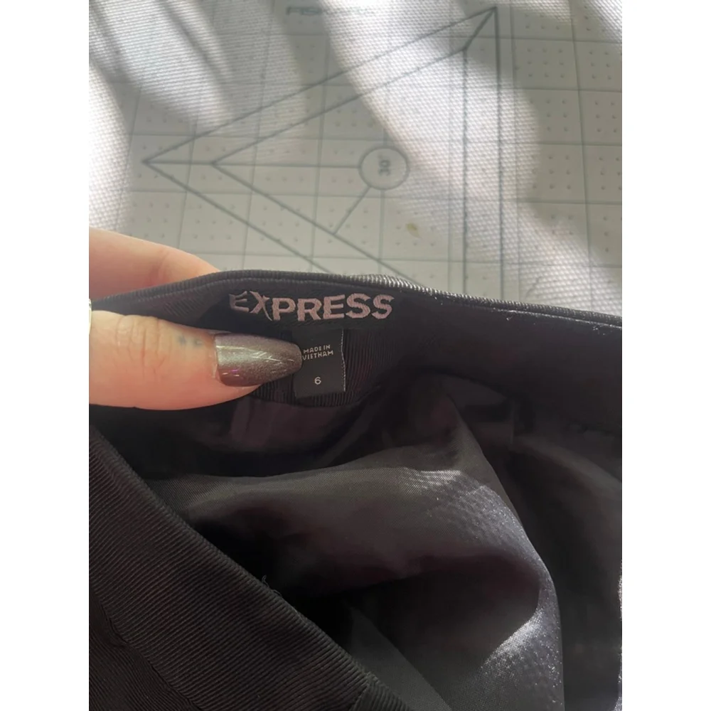 Express this black